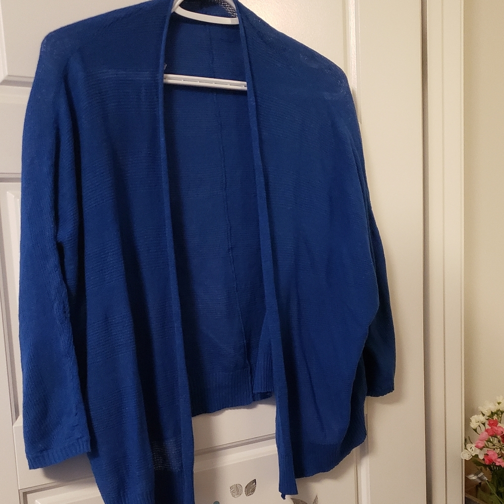 Pretty dark blue cardigan